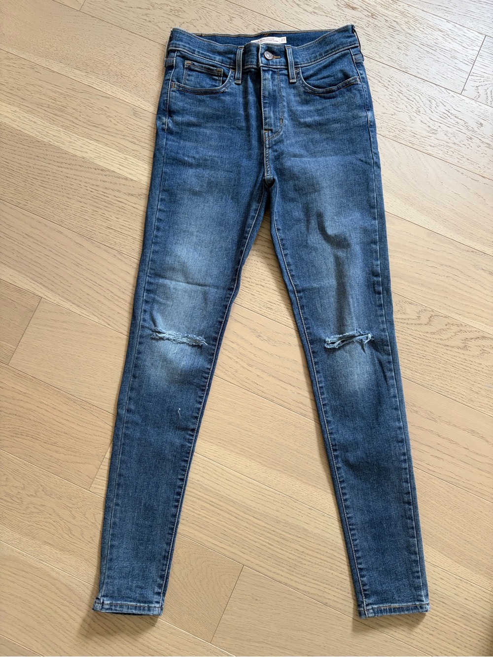 Levi's Women's 720 High Rise Super Skinny Jeans - Distressed Blue